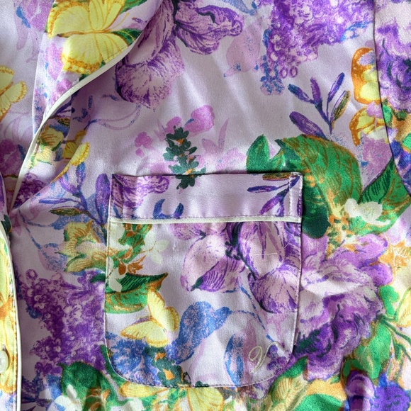Victoria's Secret Satin Short  PJ Set Lilac Floral (XS) - Picture 4 of 8